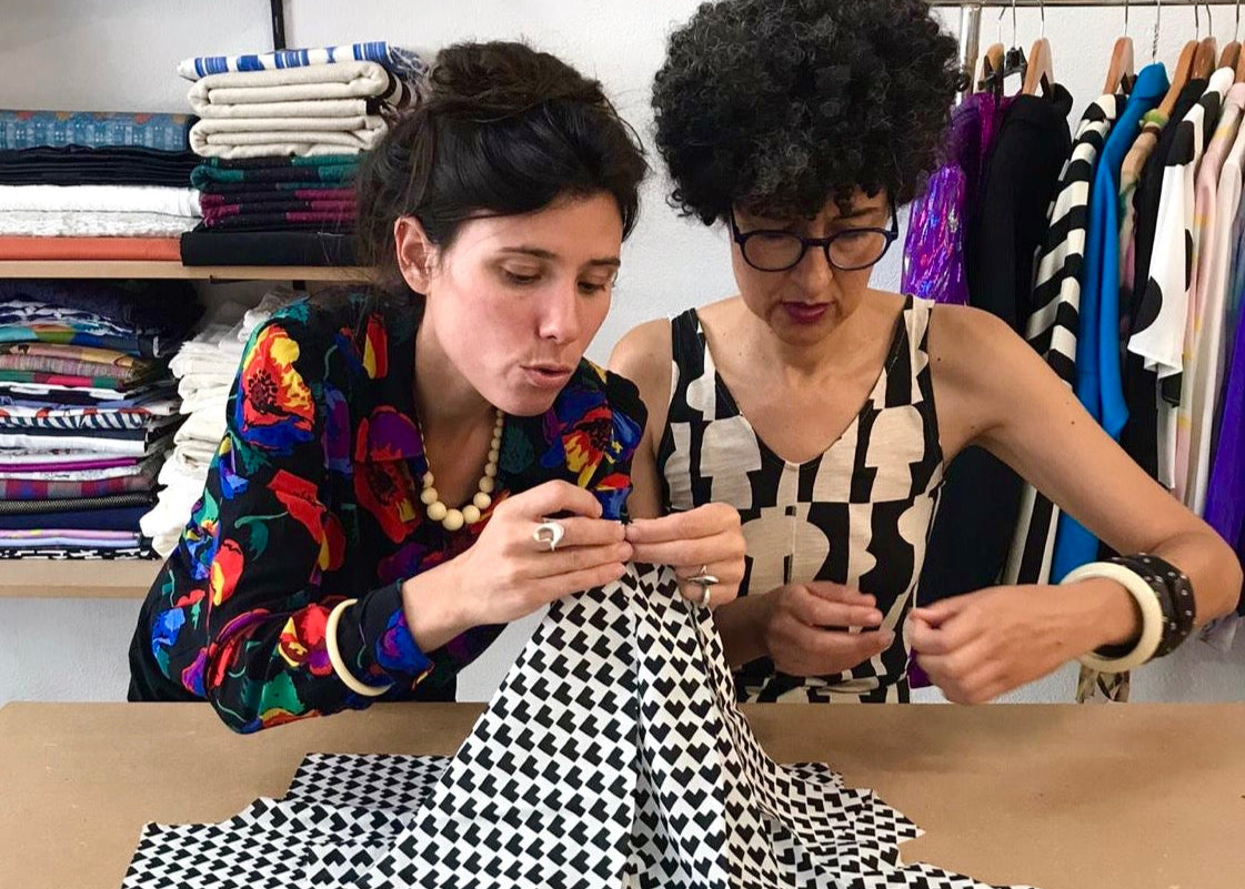 Explication détaillée d'une finition technique sur soie : le biais retourné